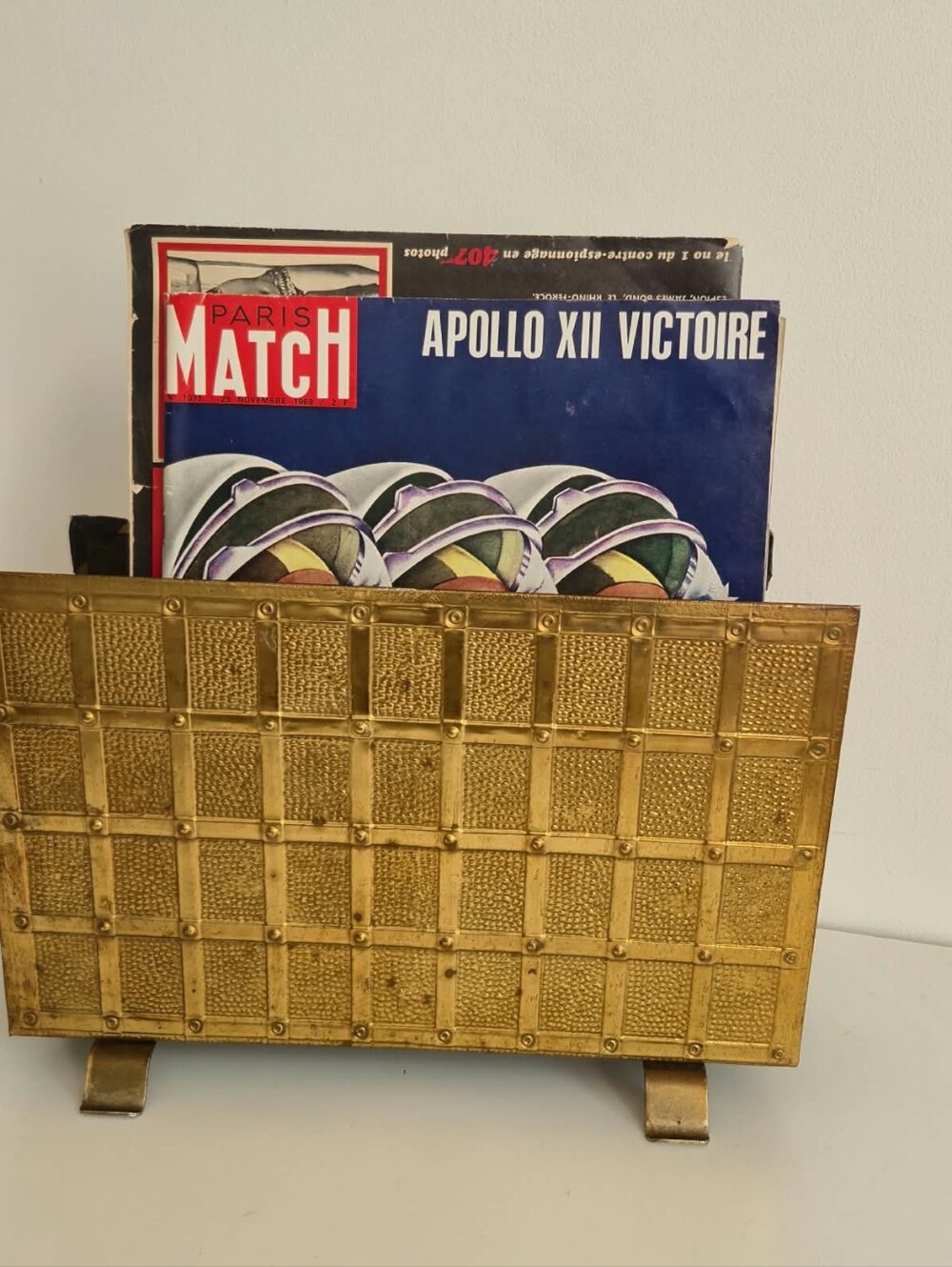 Vintage Mid-Century Peerage England Brass & Wood Magazine / Vinyl Record Holder